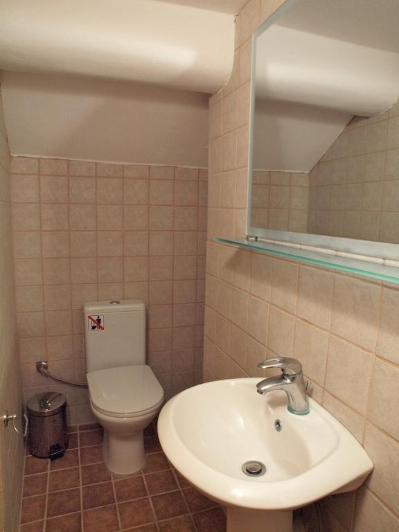 Niki Apartment